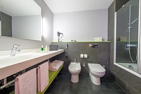 JUNIOR SUITE 2 ADULTS + 1 CHILD