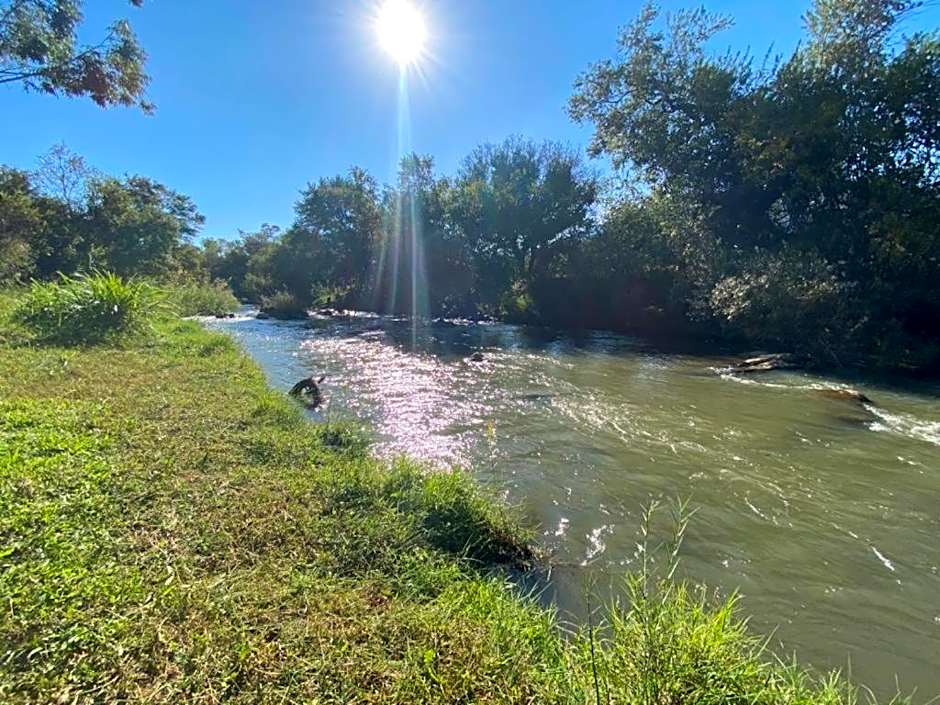 Crocodile Sands River Lodge