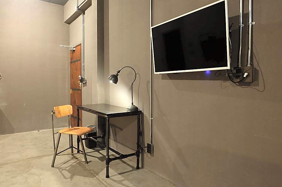 Rider Bedroom Hostel & Cafe