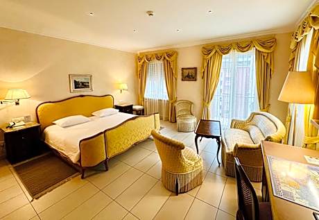 Junior Suite with Balcony