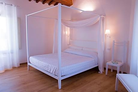 Quadruple Room with Private Bathroom