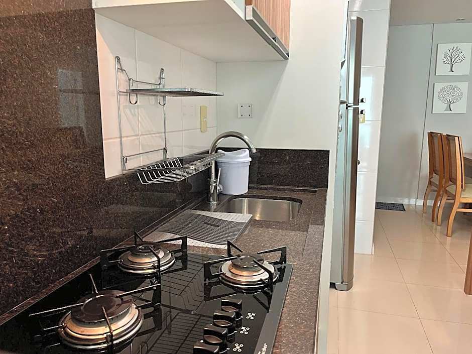 B931 Apto 3 quartos p/ 7 pessoas em Bombinhas SC