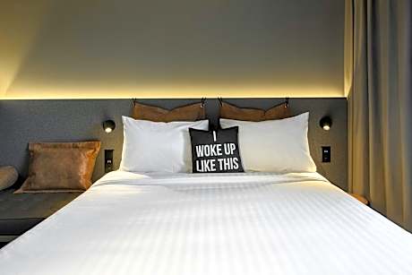 Queen Mountain View, Deluxe Guest room, 1 Queen, Mountain view