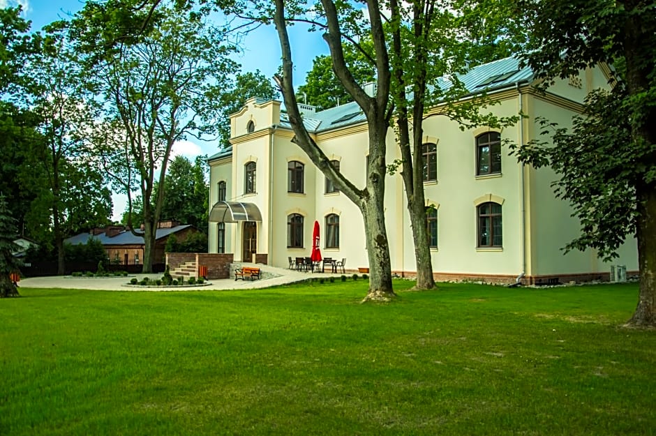 Modlin Palace