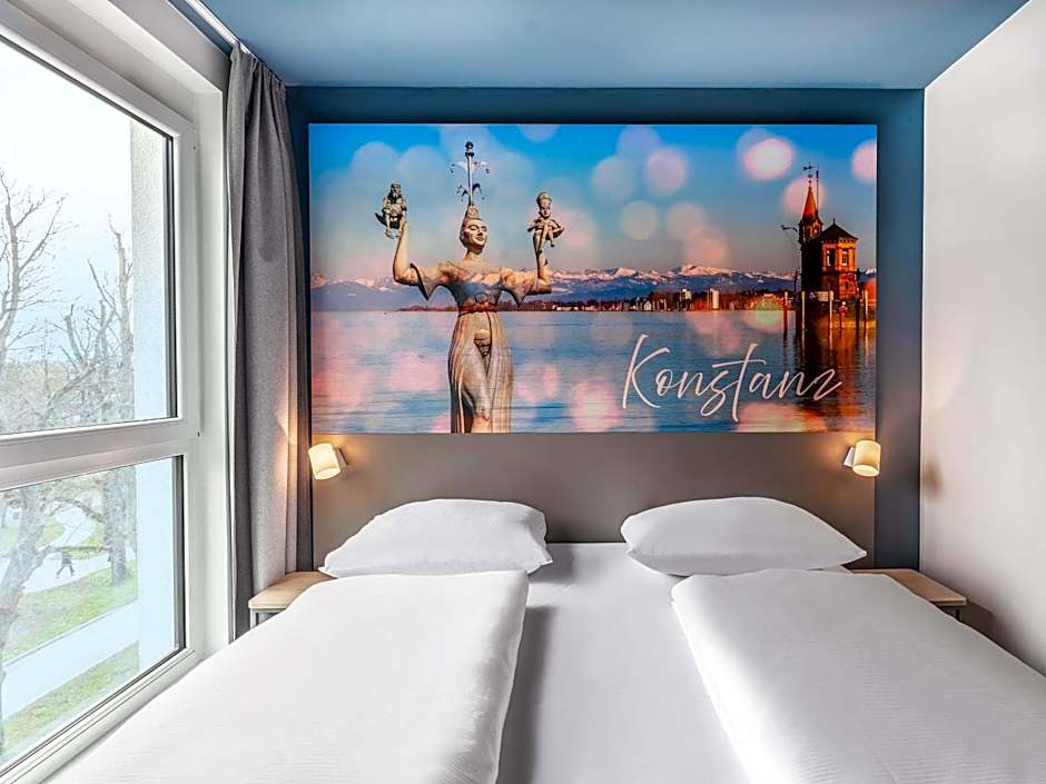 Photo 1 of 4 of Double Room