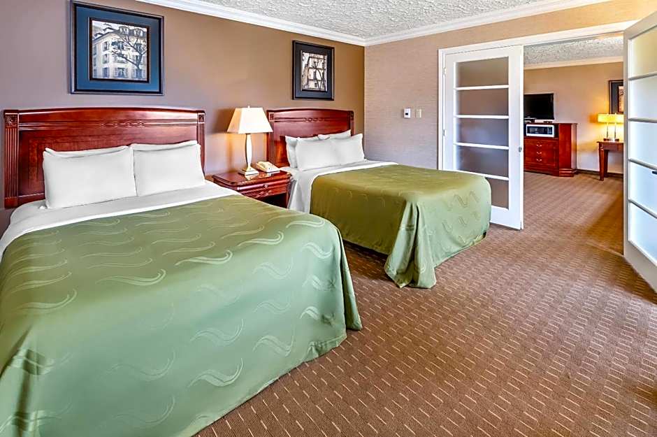 Rodeway Inn Festival	