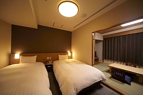 Standard Room with Tatami Area - Non-Smoking【public bath for male only】