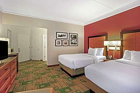 Superior Queen Room with Two Queen Beds - Non-Smoking