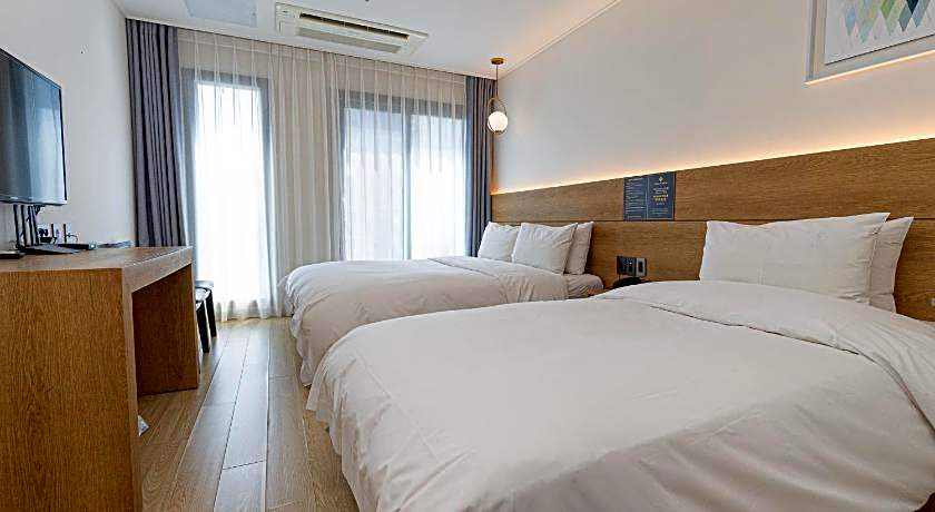 Hotel The Grang Jungmun