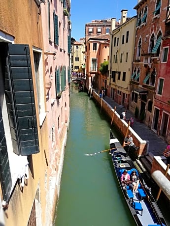 Superior Double or Twin Room with Canal View