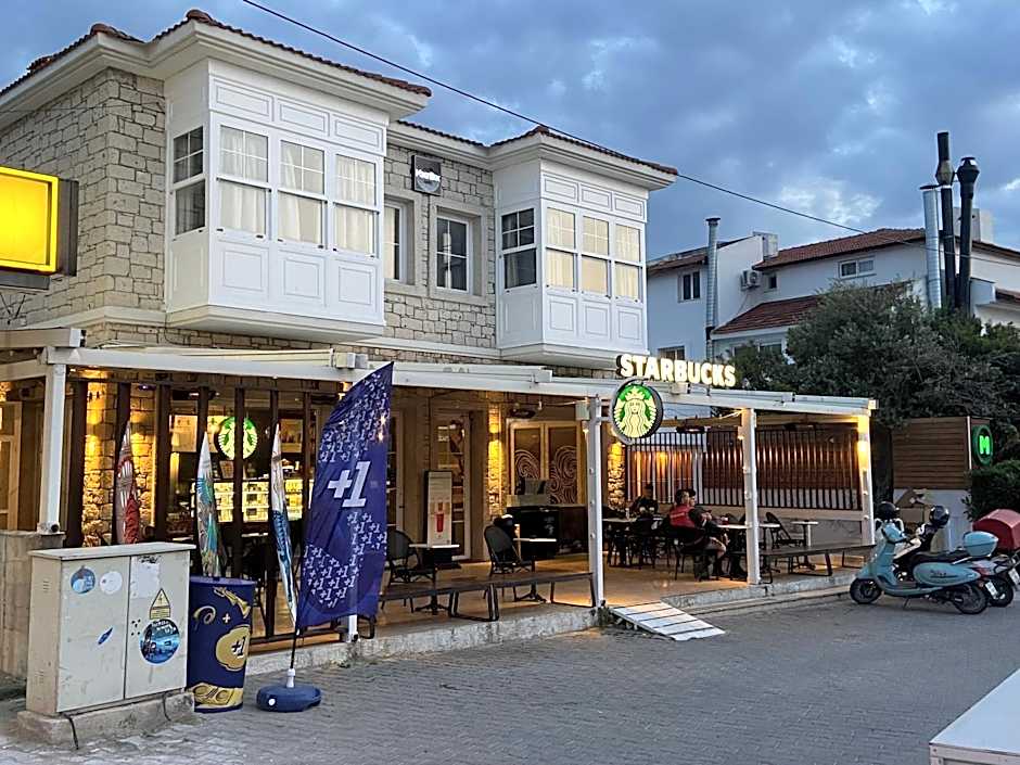 Alacati Moonbox Hotel