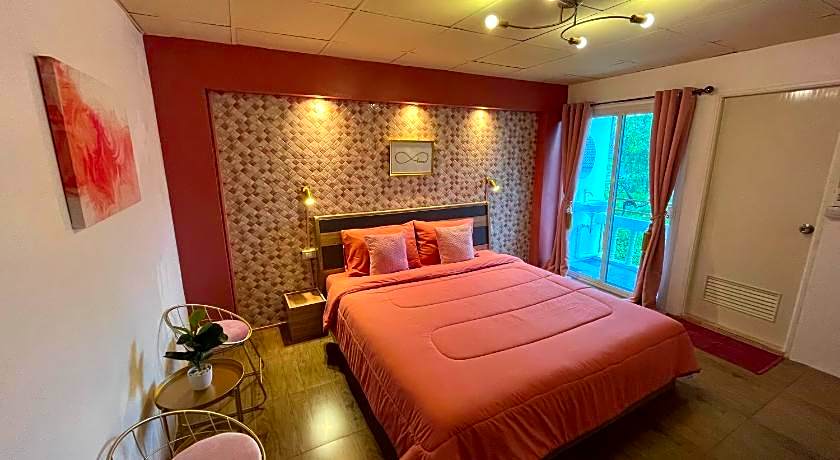 Dawnthaya Ayutthaya House