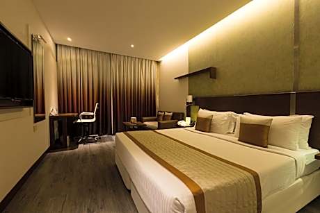 Grand Suite with Two Way Airport Transfers