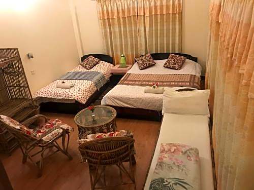 Hotel The Cherry Garden