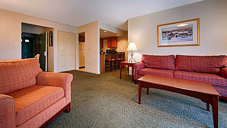 One-Bedroom King Suite with Sofa Bed and Kitchen
