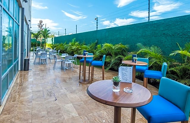 Hampton Inn By Hilton Santo Domingo Airport