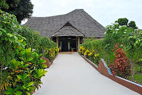 MEREMETA LODGE MAFIA ISLAND