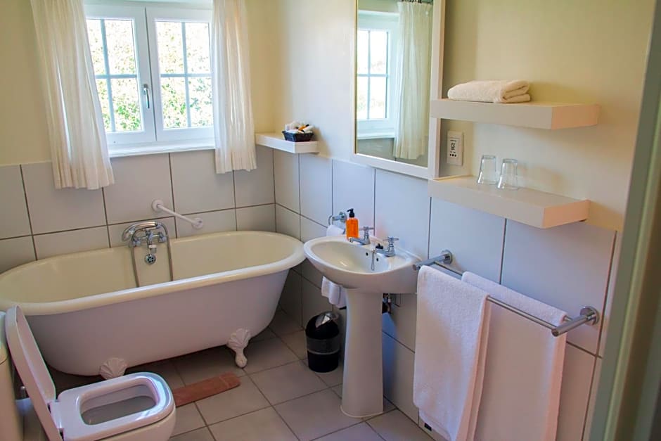 Milkwood Manor on Sea