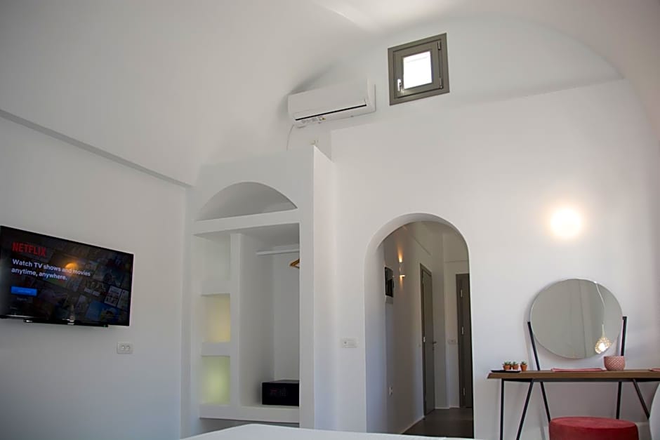 Amphitrite Suites Santorini