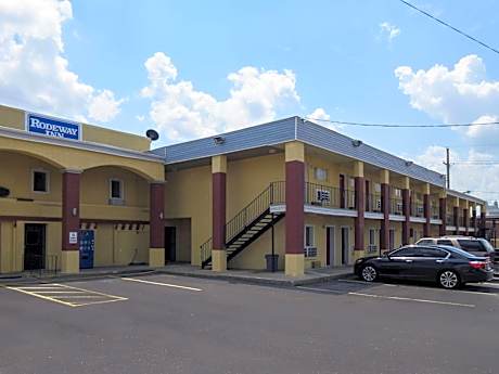 Rodeway Inn Kansas City Downtown Area