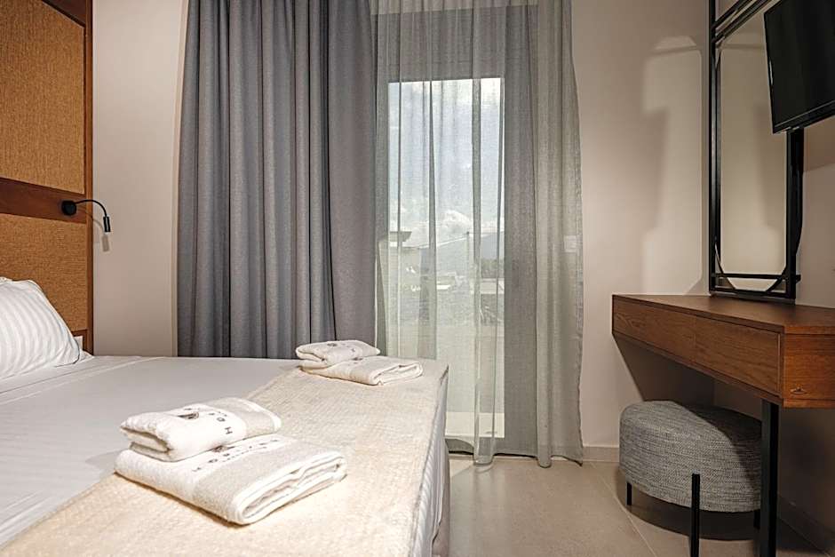 Horizon Apartments - Beachfront Luxury, by ZanteWize