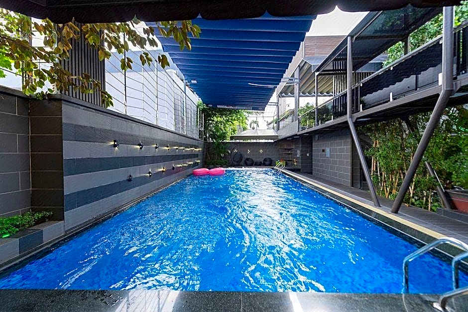 Zen Riverside Hotel n Residences