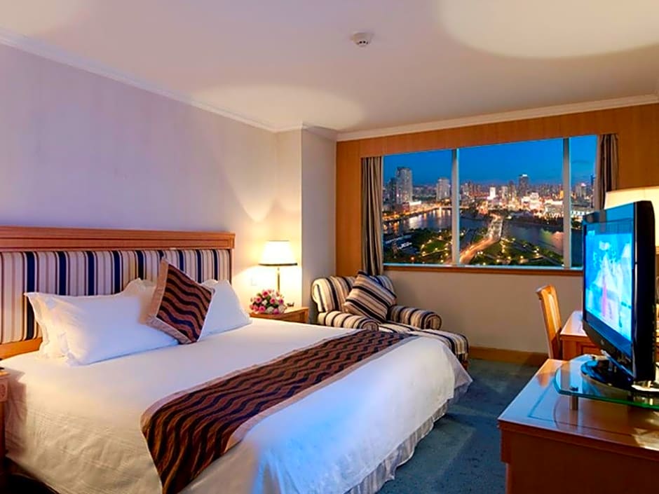 Golden Port Hotel