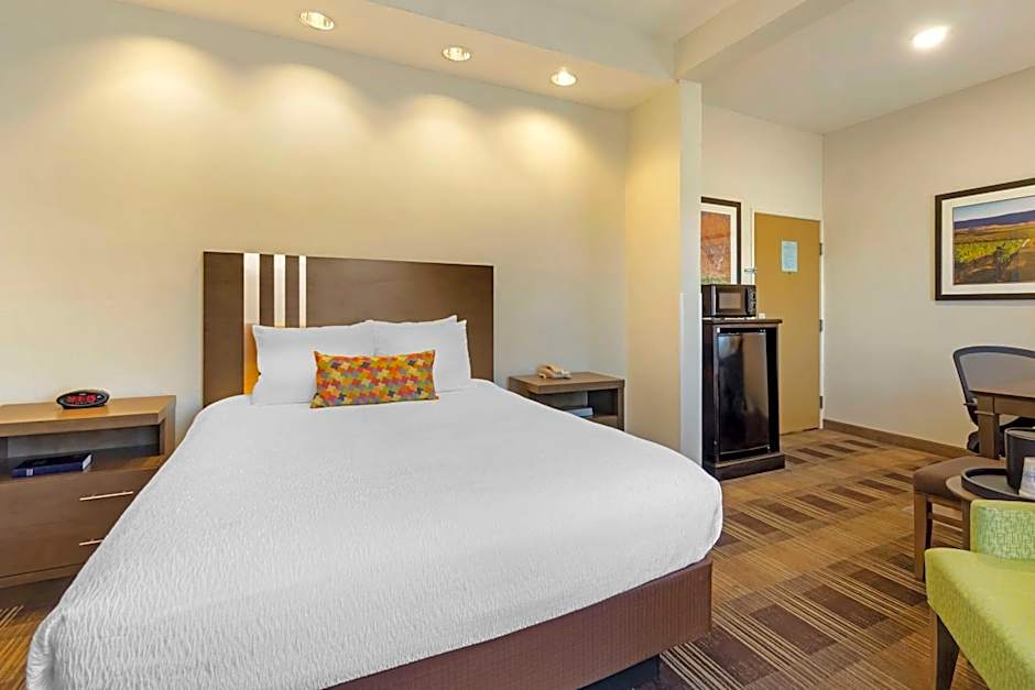 Best Western Plus The Inn At Horse Heaven