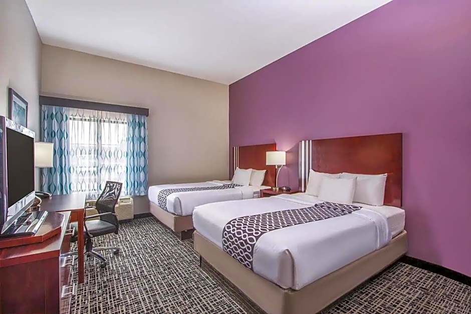 La Quinta Inn & Suites by Wyndham Oklahoma City Yukon