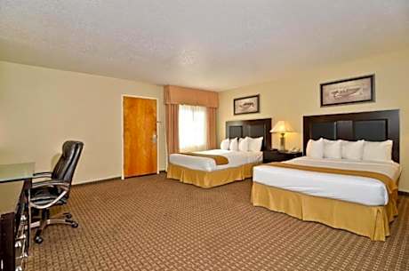 Deluxe Queen Room