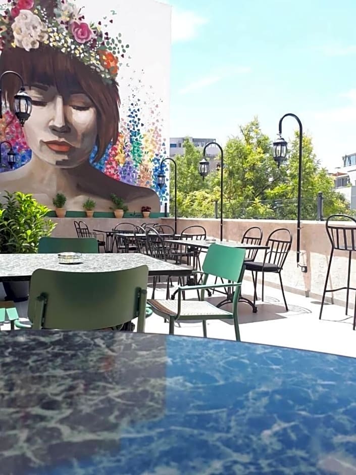 Ederlezi Zoubourlou Aparthotel