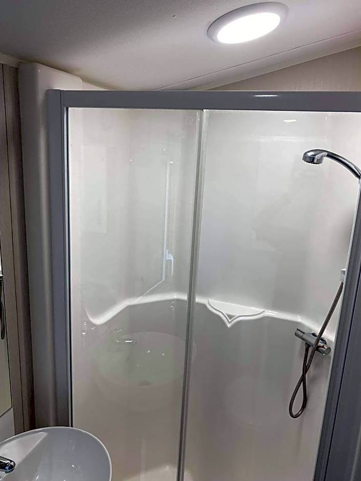 Kellys Holiday Homes 24 Willerby 2 bedrooms caravan