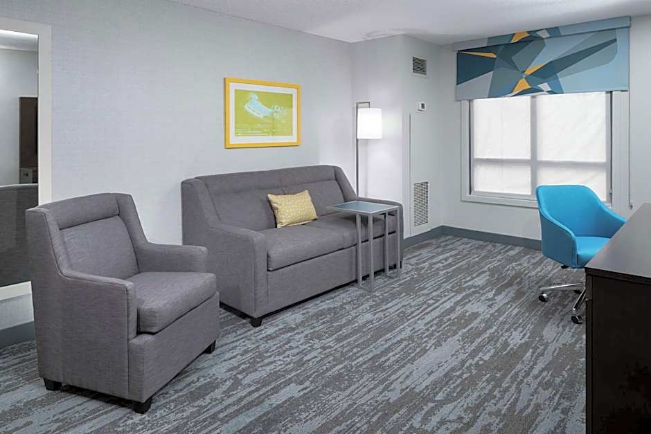 Hampton Inn By Hilton And Suites Memphis-Beale Street