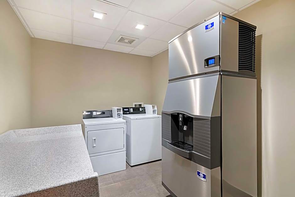 Best Western Plus Executive Residency Rigby's Water World Hotel