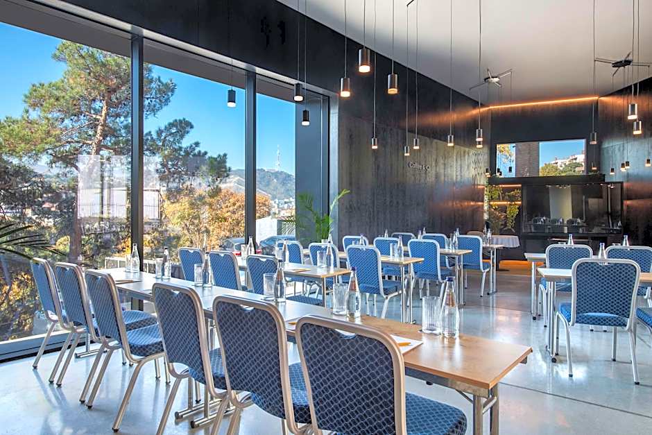 Golden Tulip Design Tbilisi