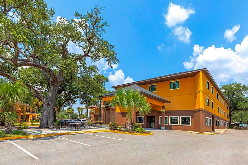 Days Inn by Wyndham Biloxi Beach