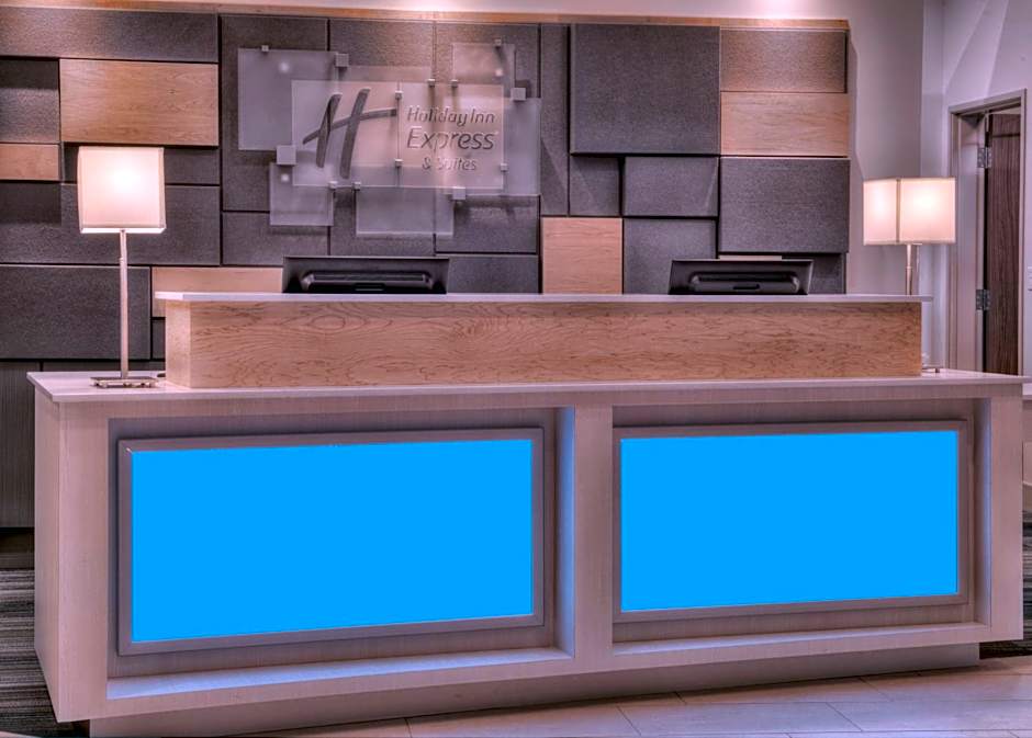 Holiday Inn Express & Suites Victoria-Colwood By IHG