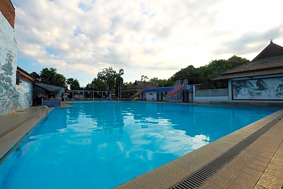 Berlian Abadi Hotel by Sinergi