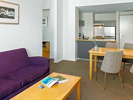 Executive Suite One King