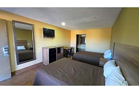 2 Queen Beds Non-Smoking