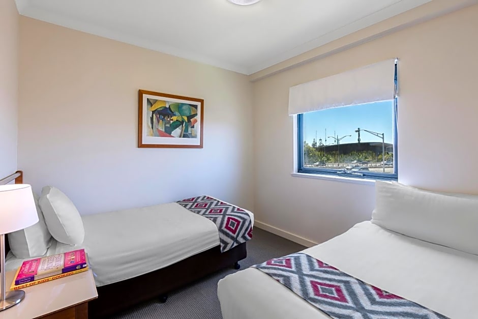 Mounts Bay Waters Apartment Hotel