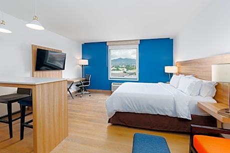 1 King Suite Top Floor