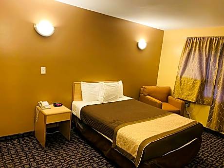 One Double Bed - Non-Smoking