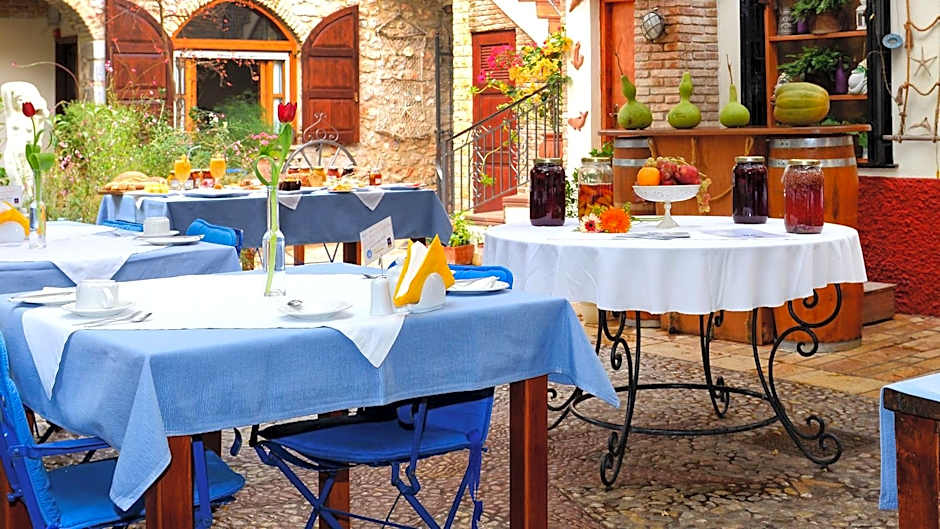 Ganimede Hotel, Galaxidi