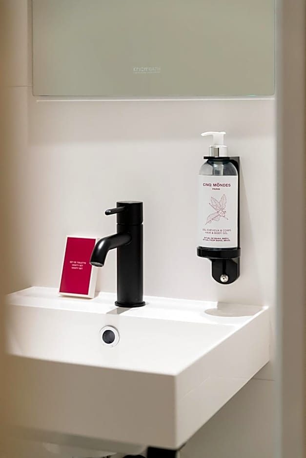 Trendy Canettes Hotel