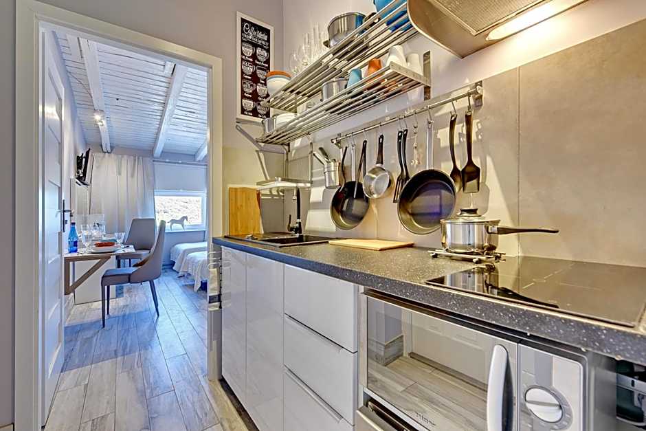 Kamienica Gdynia hotelowe komfortowe łóżka, plaża Orłowo molo