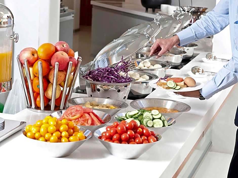 ibis Paris Canal Saint Martin