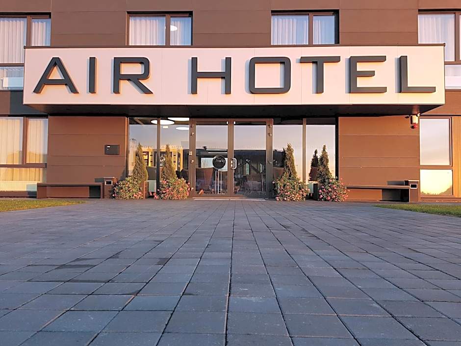 Air Hotel