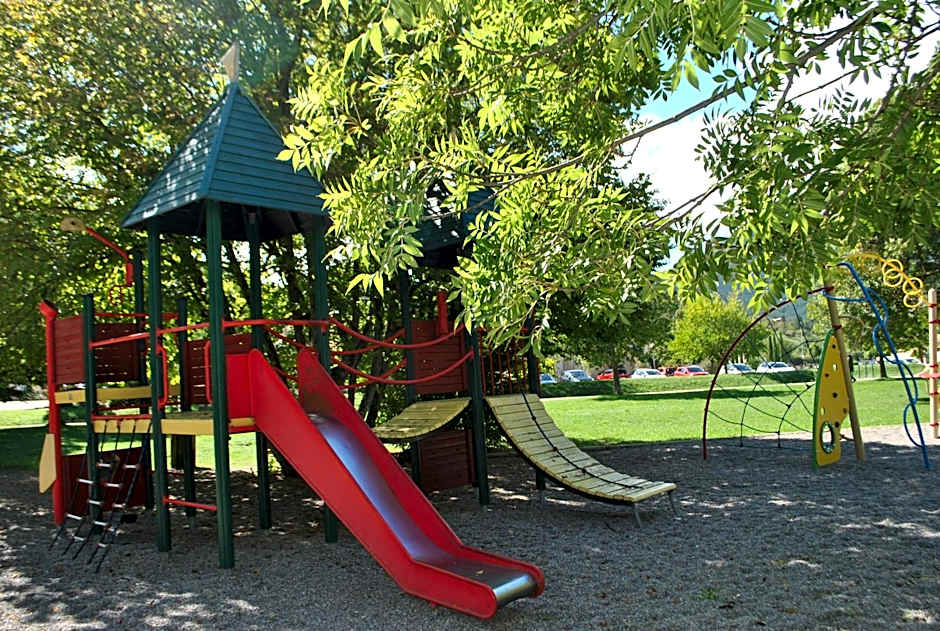 Le Hameau des Sources by Ateya