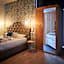 Lainez Rooms & Suites